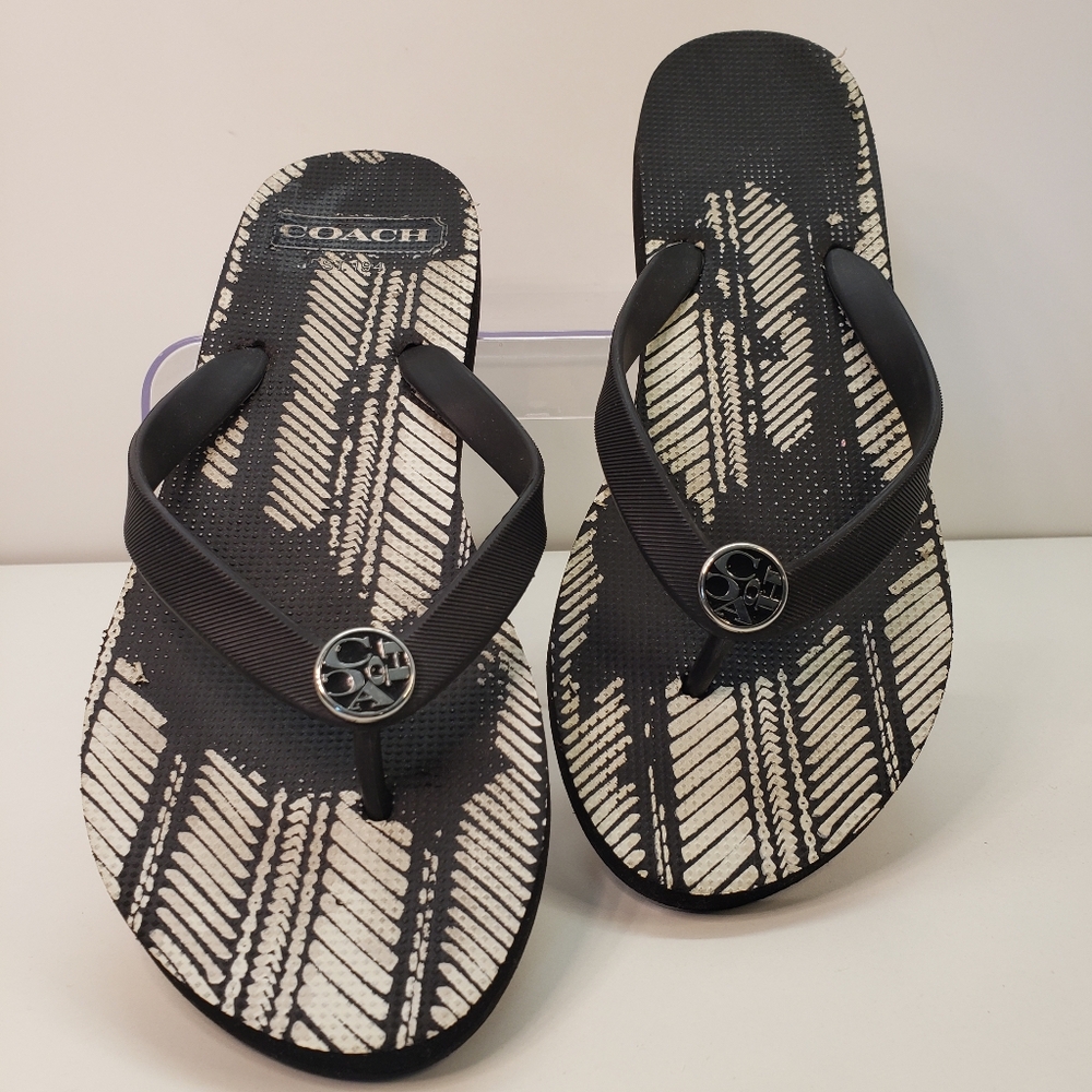 😍 Cute Black & White Coach Flip Flop Sandals